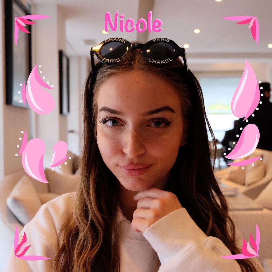 Nicole (she/her)