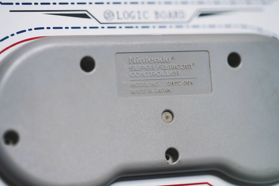 Miniature : Disassembled Nintendo Super Famicom Controller Art Frame