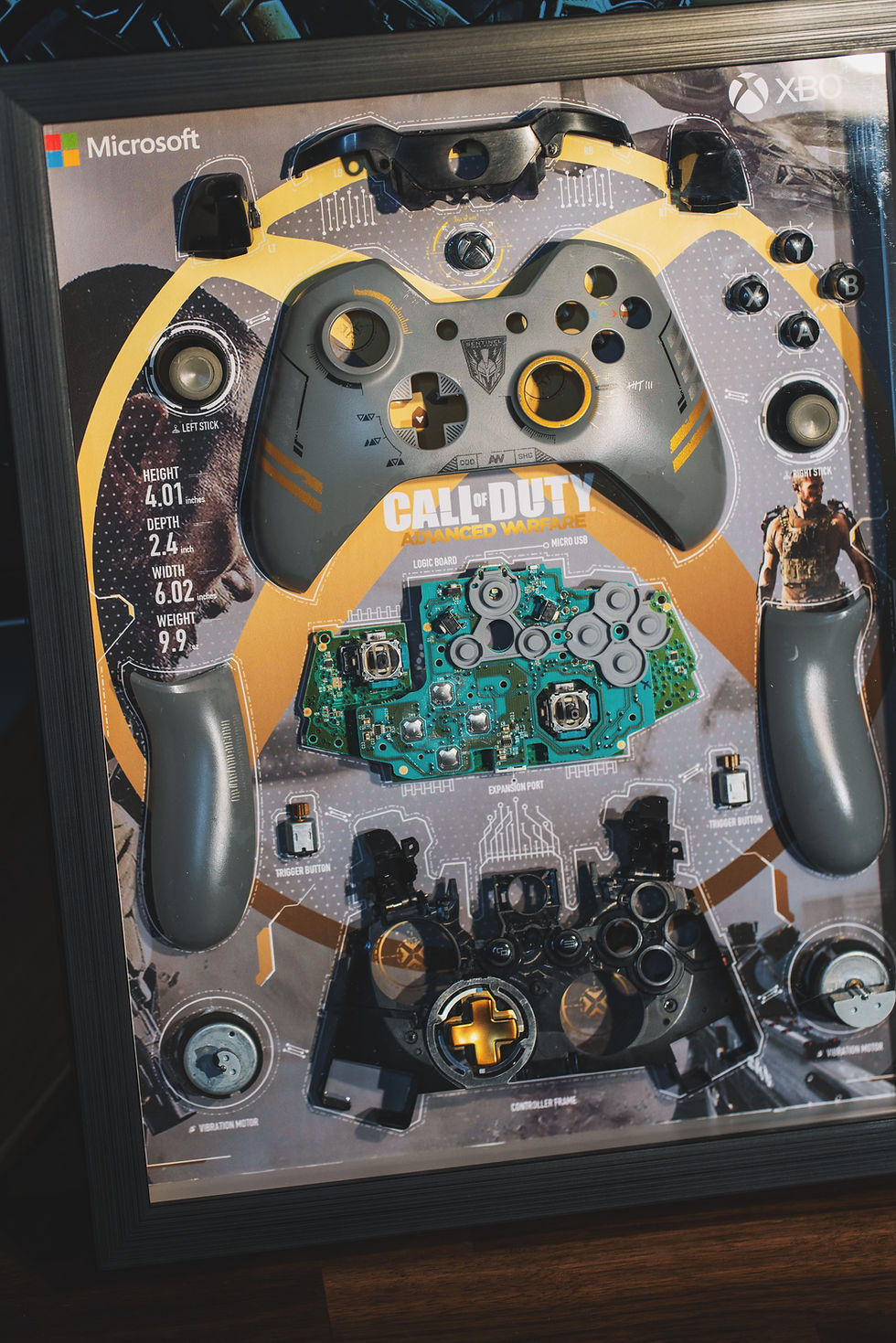 Miniature : Disassembled XBox Call of Duty: Advanced Warfare Frame Art, Limited Edition