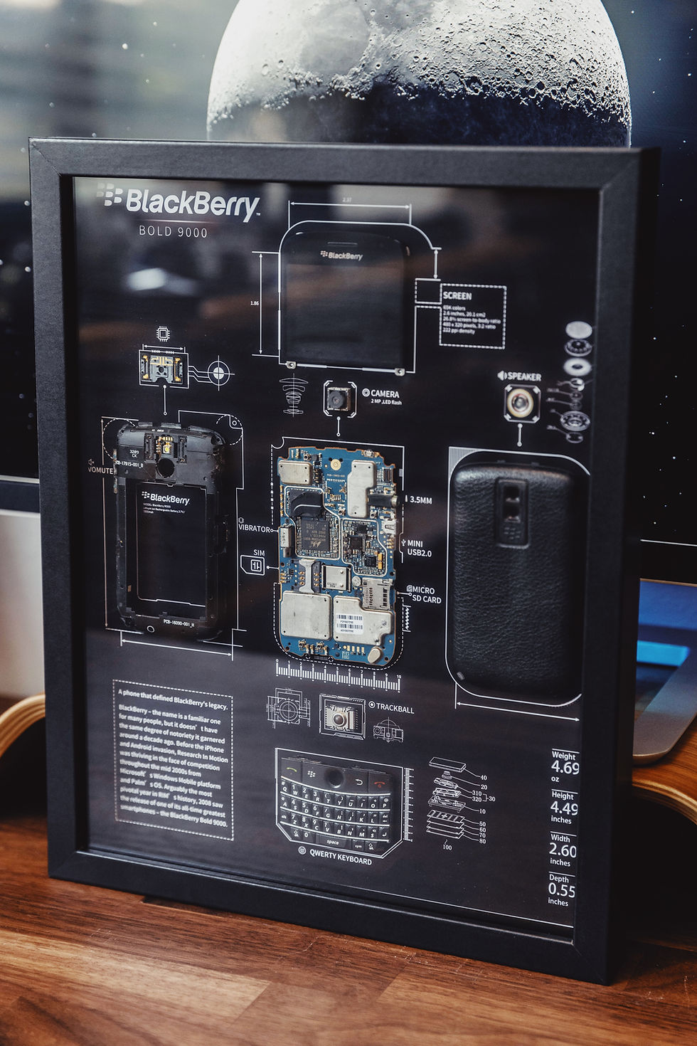 Miniature : Disassembled Blackberry Bold 9000 Frame Art