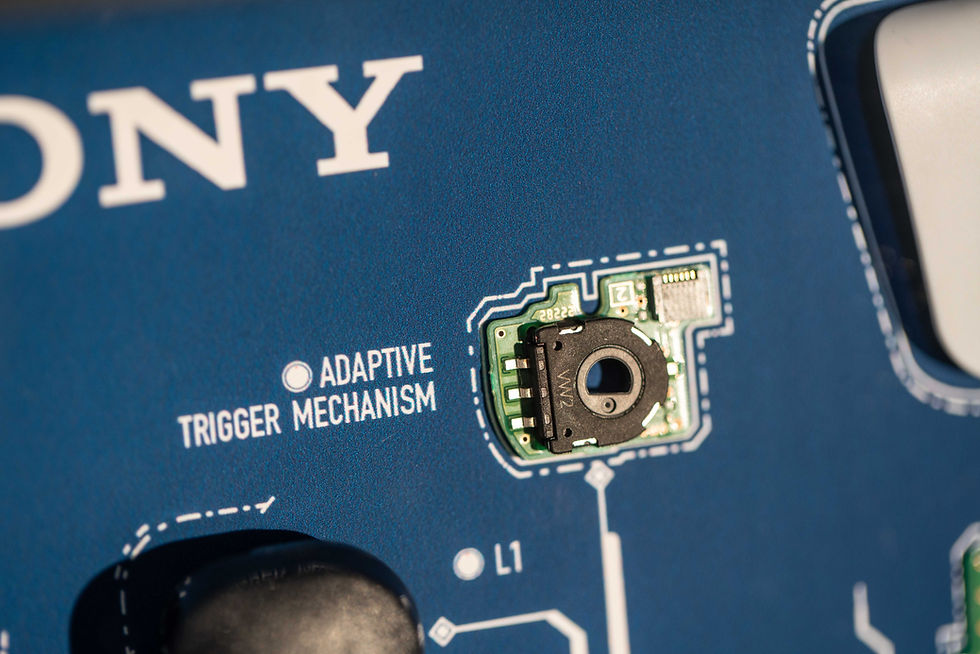 Miniaturbild: Disassembled Sony PS5 Controller Dualsense Frame Art