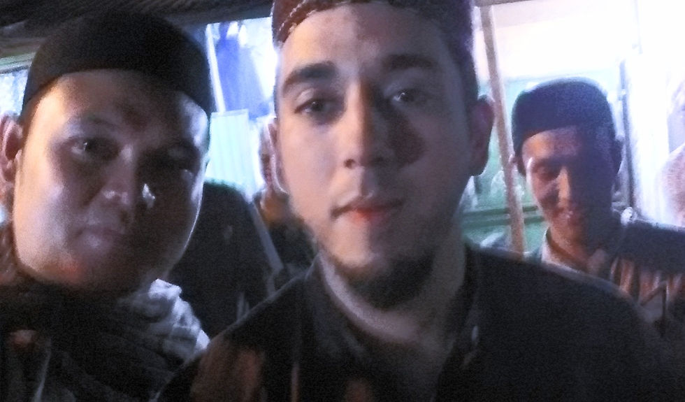 KARO AHBAB ANAKE AYU AZHARI
