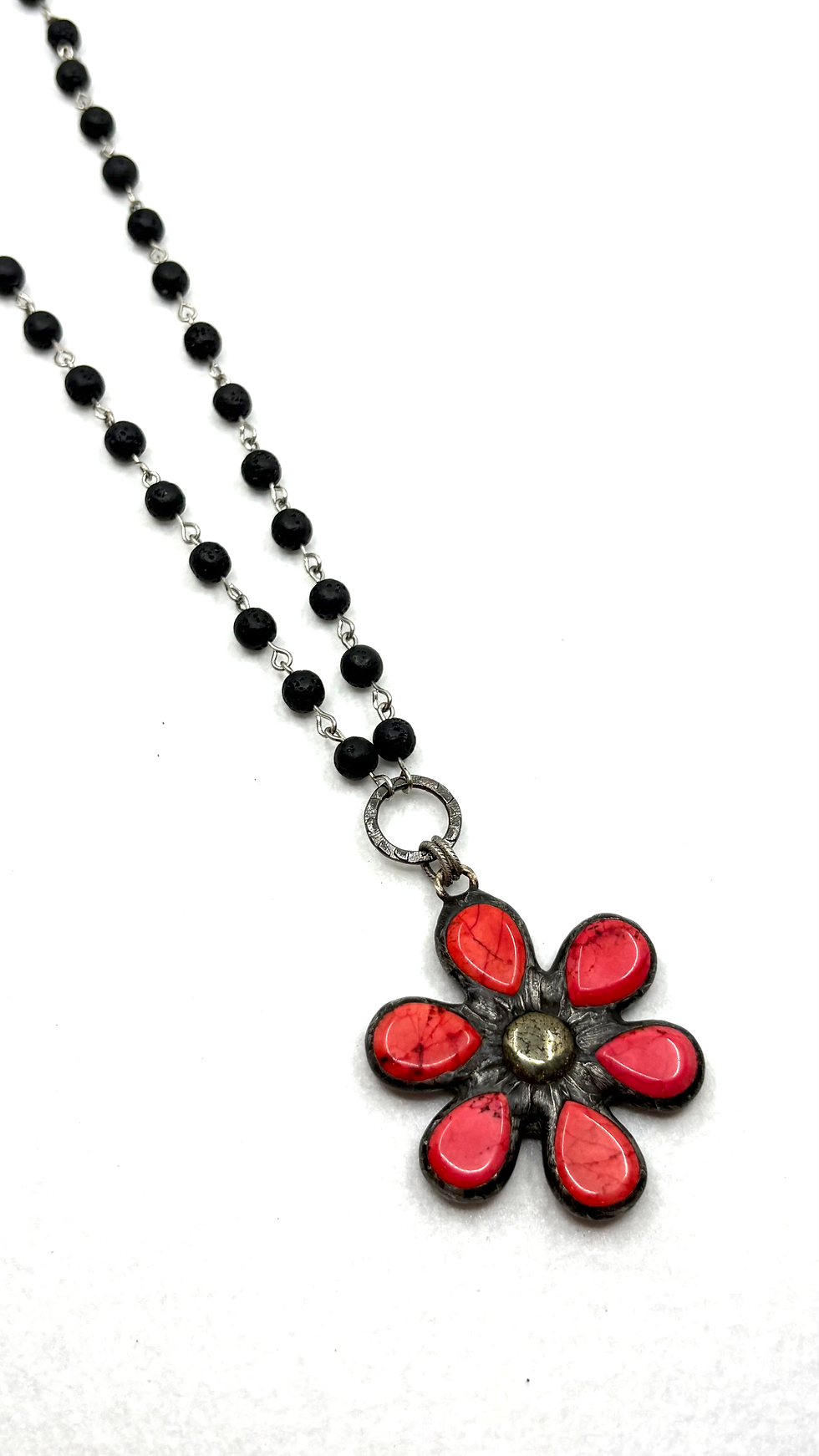 Thumbnail: Red Howlite Flower Pendant Necklace 
