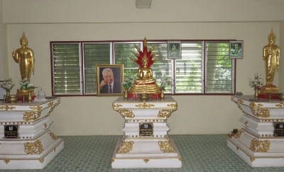 seven days of silence: my experience doing a vipassana meditation retreat in thailand