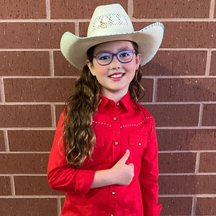 Meet Chloe!: Inside The Artkive Box | Featured Artist