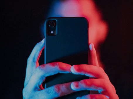 למה אנחנו שונאים את גריינדר? מובחנות וערך עצמי באפליקציות