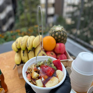 ארוחת בוקר לעובדים.jpg