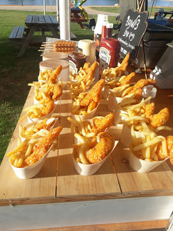 עמדת שניצלונים וצ'יפס לאירועים