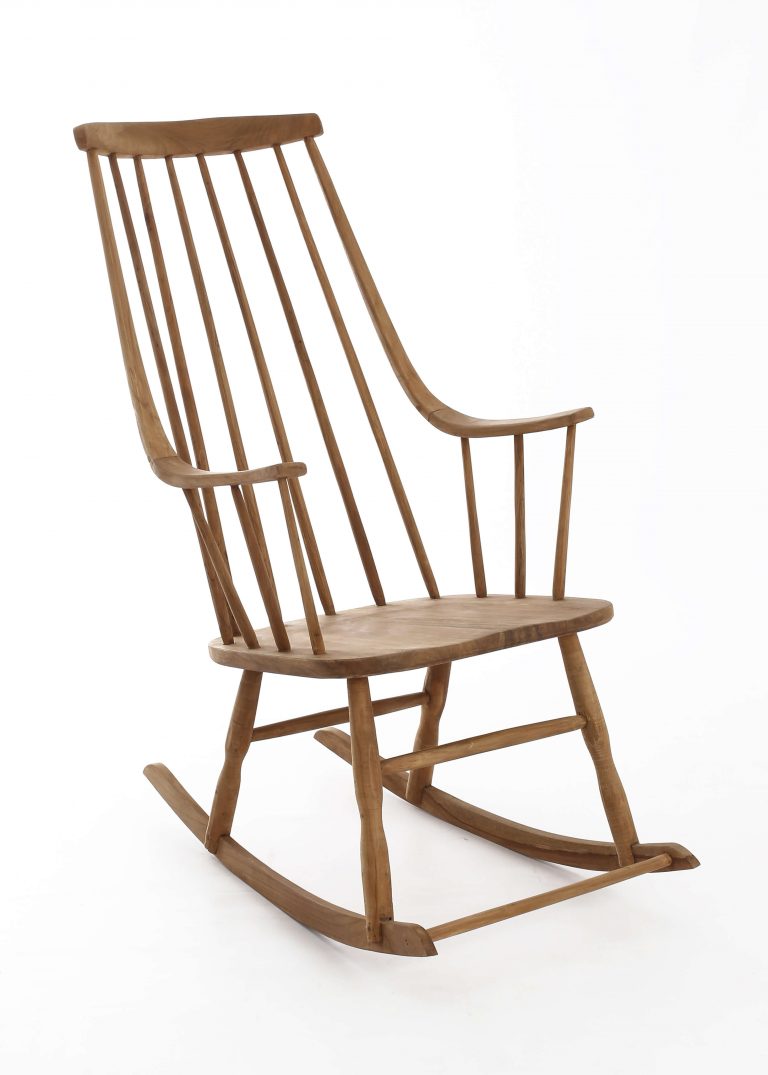 CADEIRA_BALOIÇO_REF_GJ47011399_50X85X105_€288.00