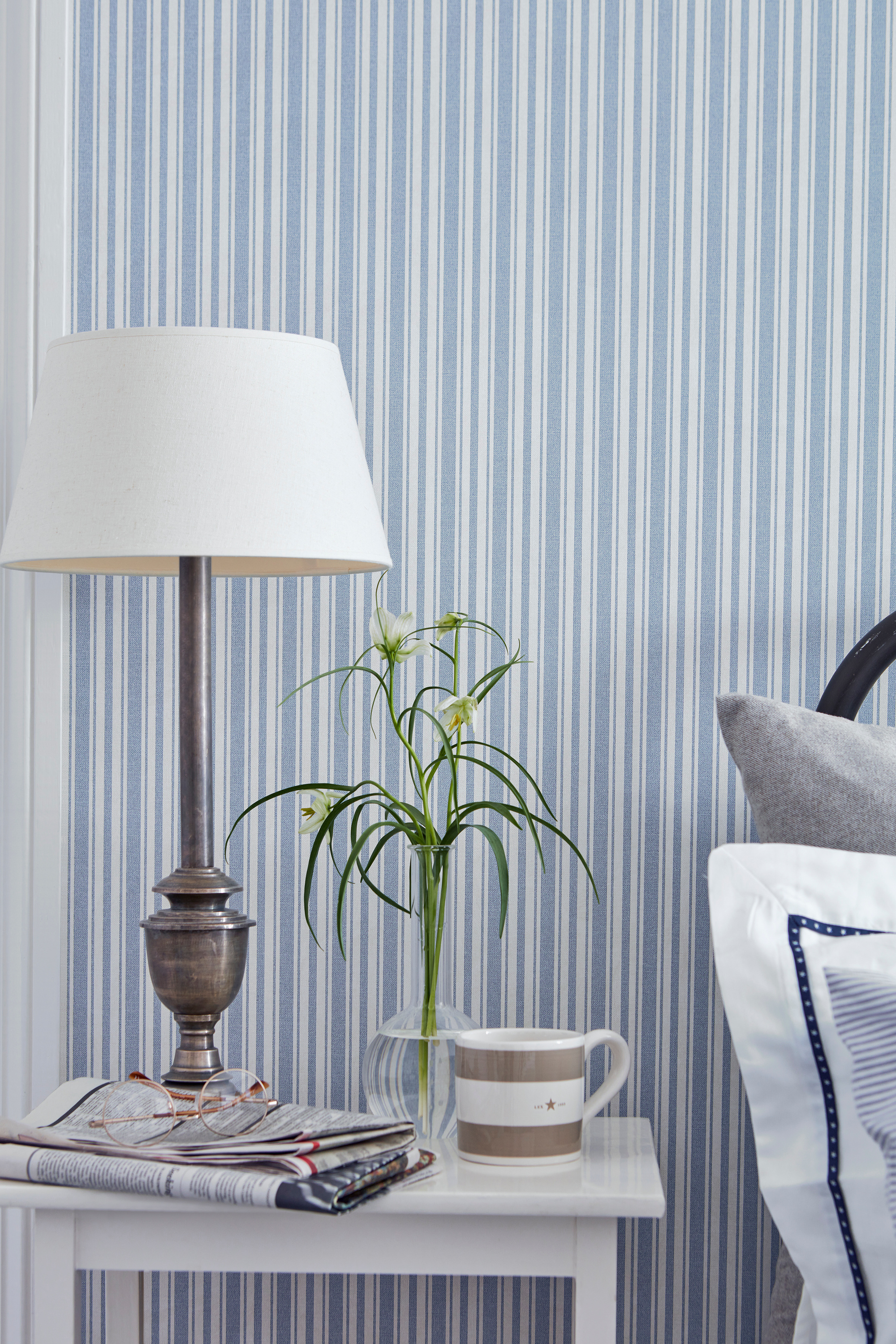 Wallpaper_Louisa,_Blue_White_€236.00_53X100