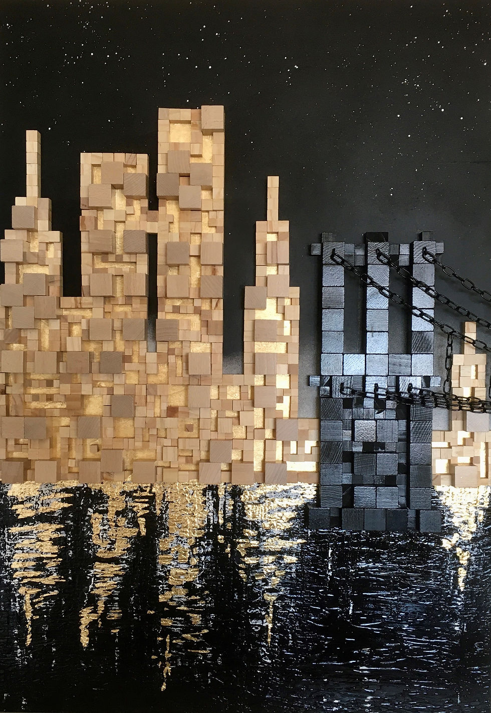 Sur le tableau de gauche se dessine la ville de New York, la nuit, avec ses lumières, elle est matérialisée par un amas de cubes en bois et de feuilles d’or.