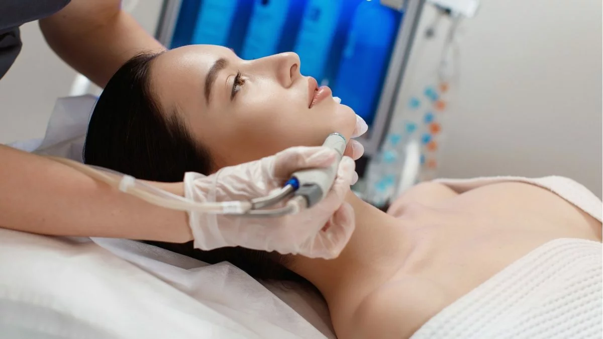 Hydrafacial with Red Light Therapy