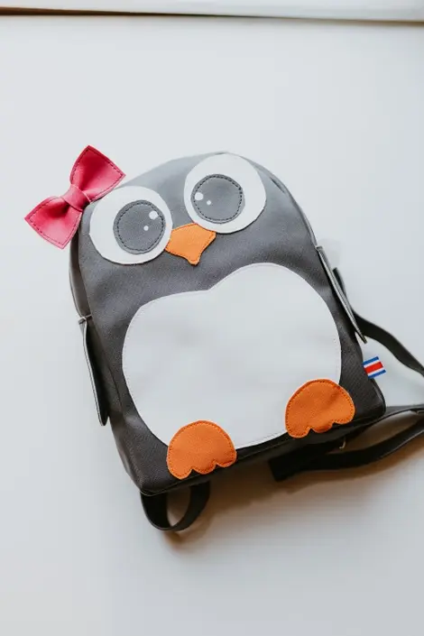 Thumbnail: Penguin with Bow Backpack