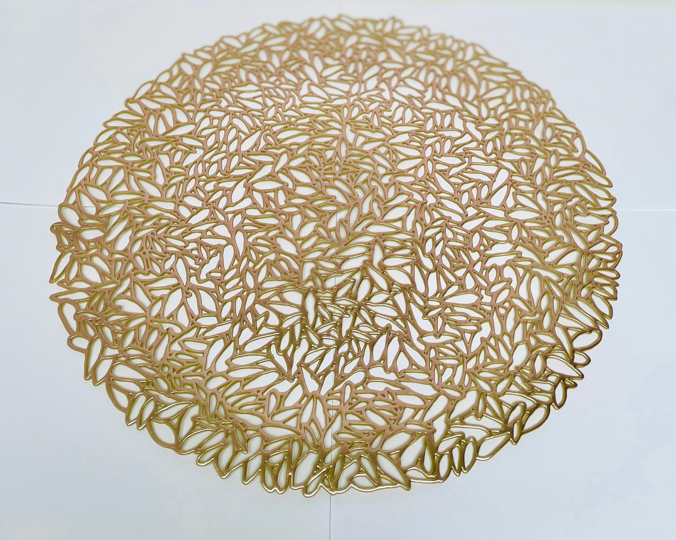 Gold table mat