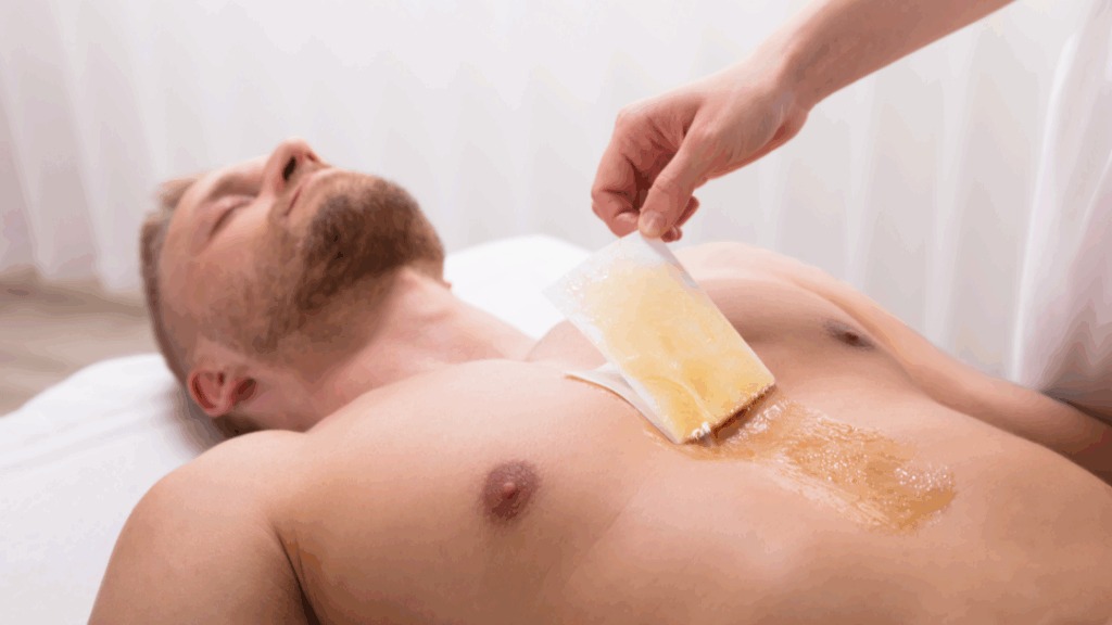 Depilação Masculina de Barriga realizado por profissional especializado no Wanderley Beauty Trends em Gravataí, ambiente moderno, acolhedor e com atendimento profissional na categoria Estética Corporal