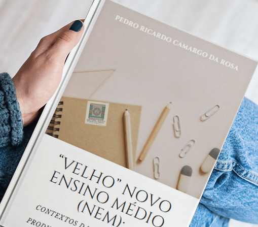 Capa de Livro de Tipografia Simples, Ele