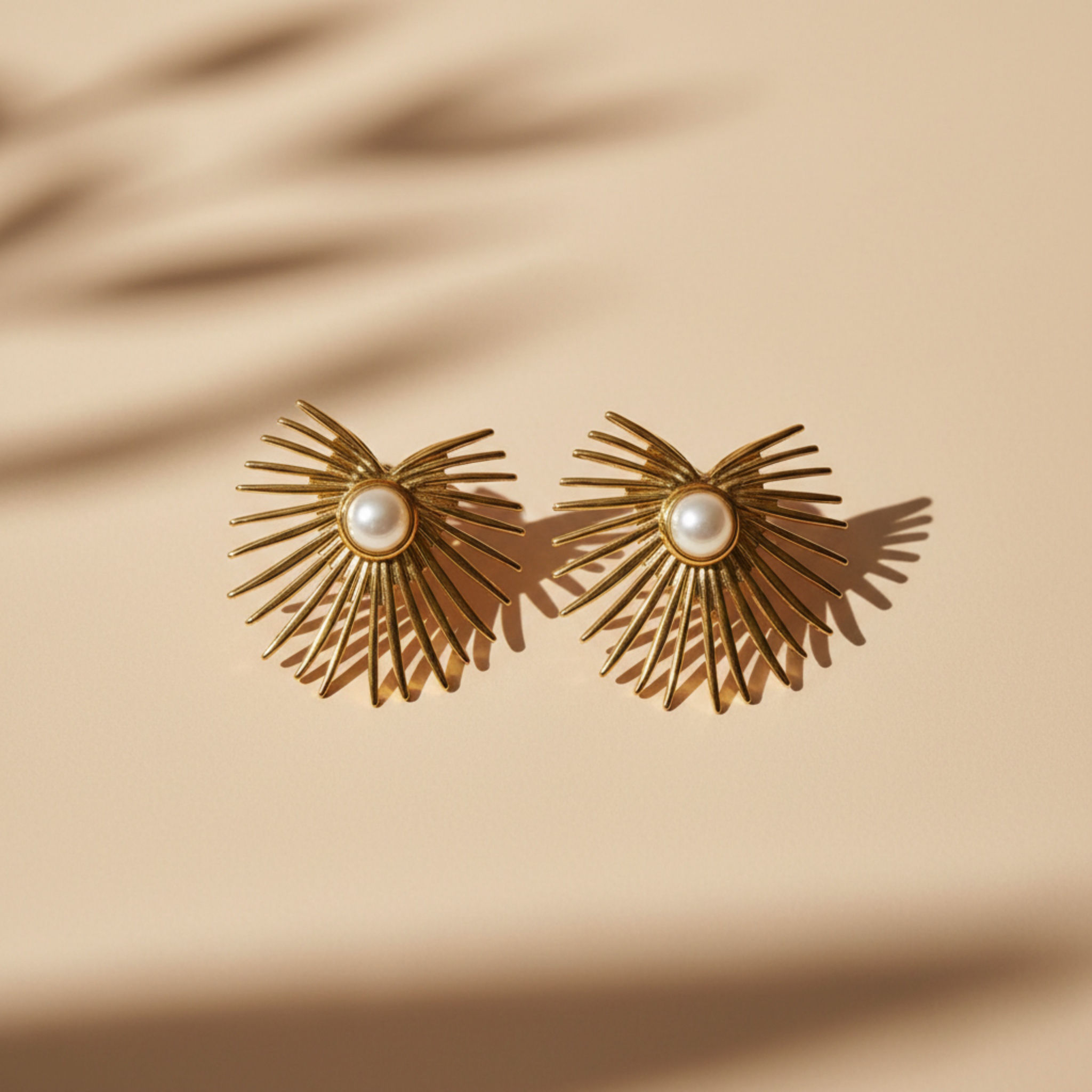 Sole - Χρυσά Σκουλαρίκια Ήλιος με Πέρλα