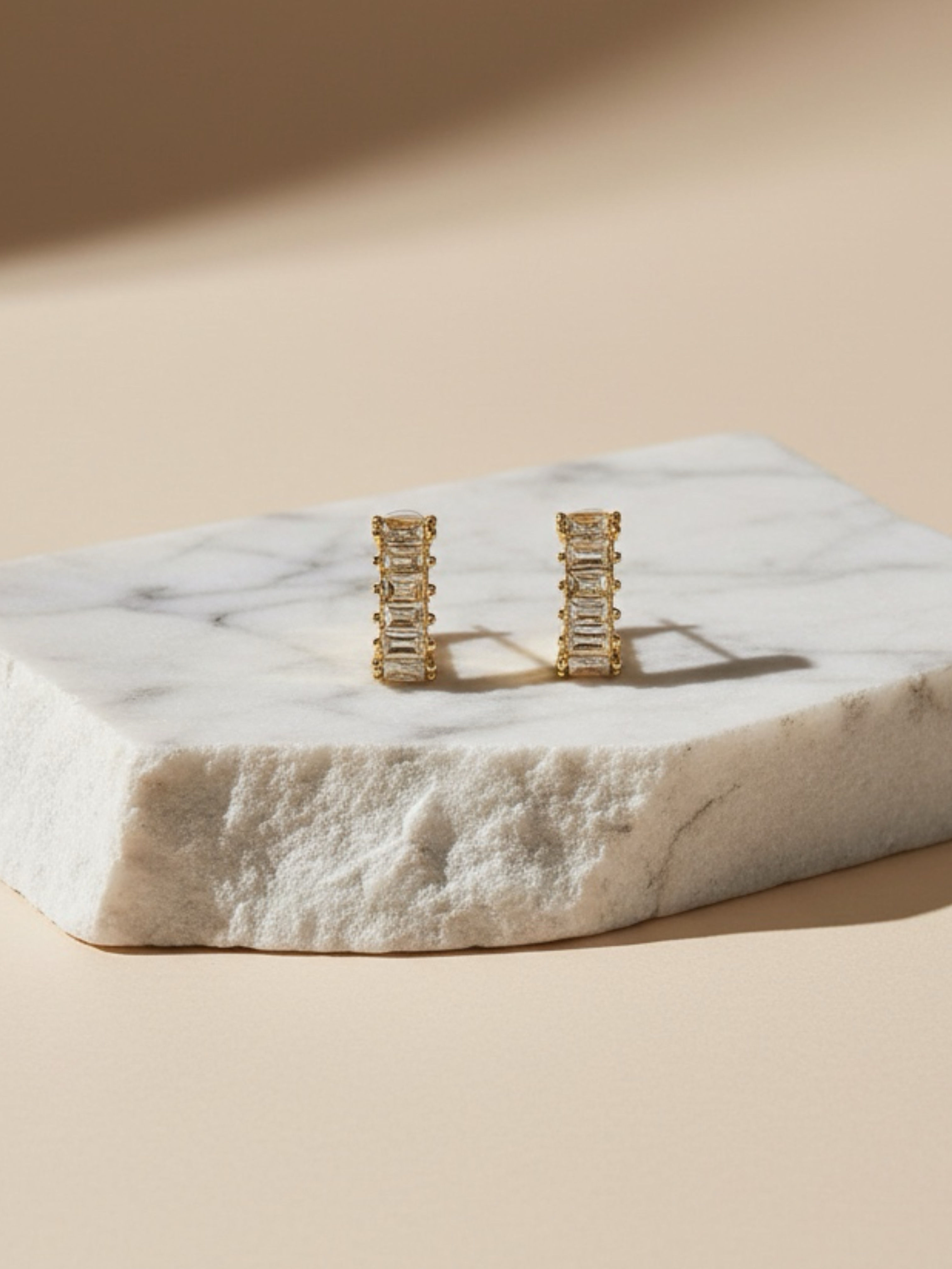 Lumia – Ατσάλινα Σκουλαρίκια με Λαμπερές Πέτρες