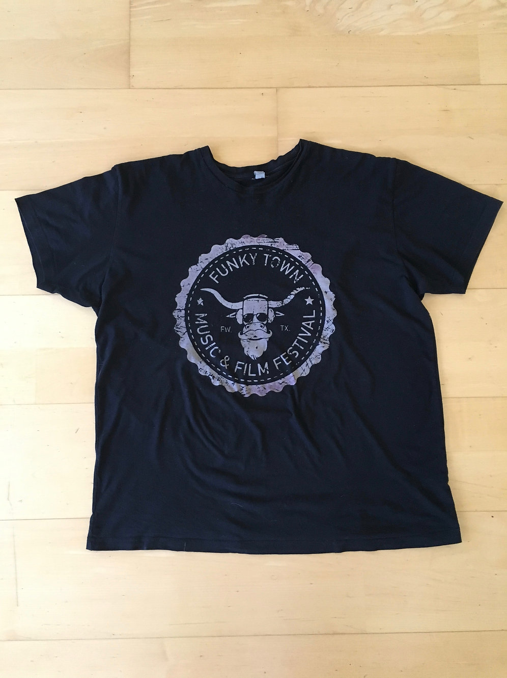 Womens Blk T Shirt Round Logo On Front Funkytown