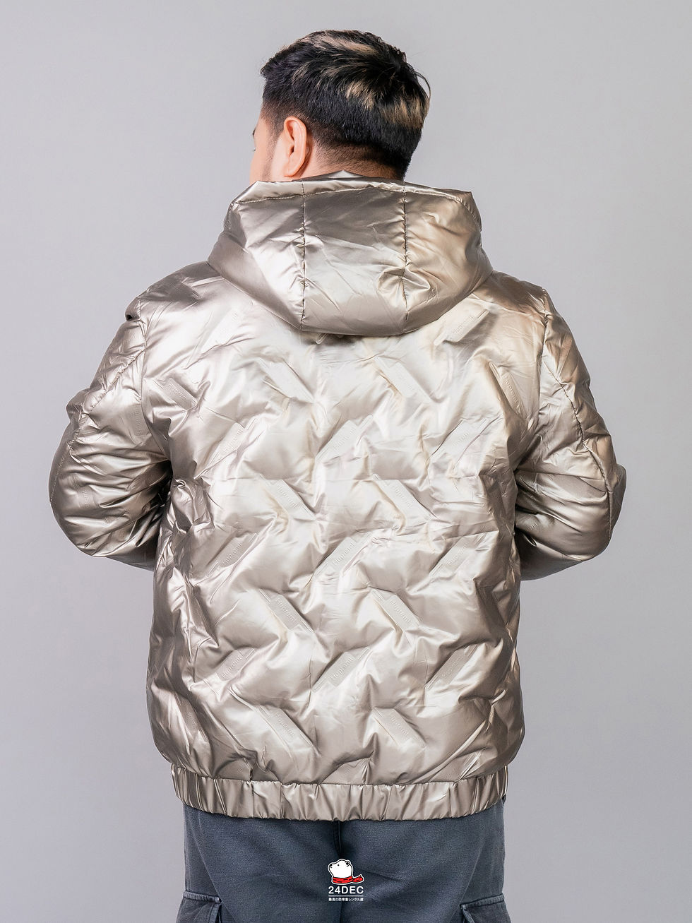 ภาพขนาดย่อ: เช่าเสื้อกันหนาว ชาย รุ่น CRYPTO