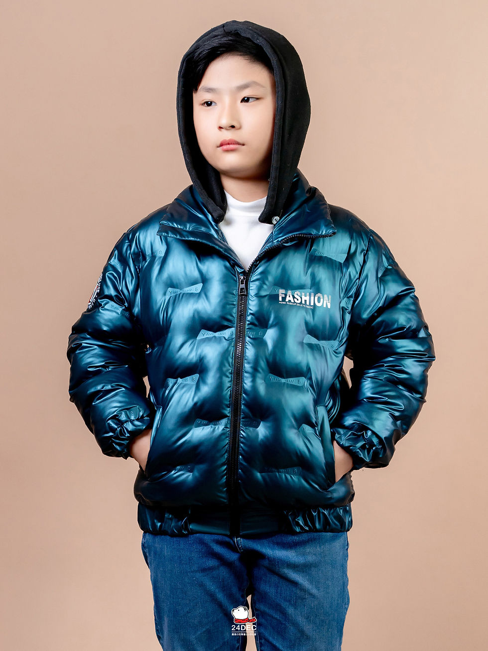 ภาพขนาดย่อ: เช่าเสื้อกันหนาว เด็ก รุ่น WINNER