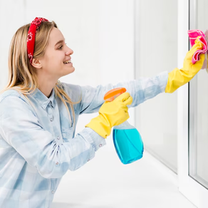 10 Surprising Ways to Use Glass Cleaner Around the House