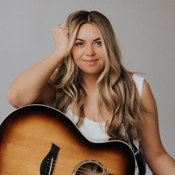 Alli Brown - The Cage, a music blog powered by Cage Riot