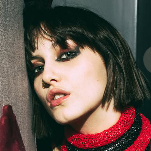 Ellijai’s “Outta Nowhere” Explodes With Soaring Vocals, Rapid-Fire Versatility, And Magnetic Pop-Rock Power