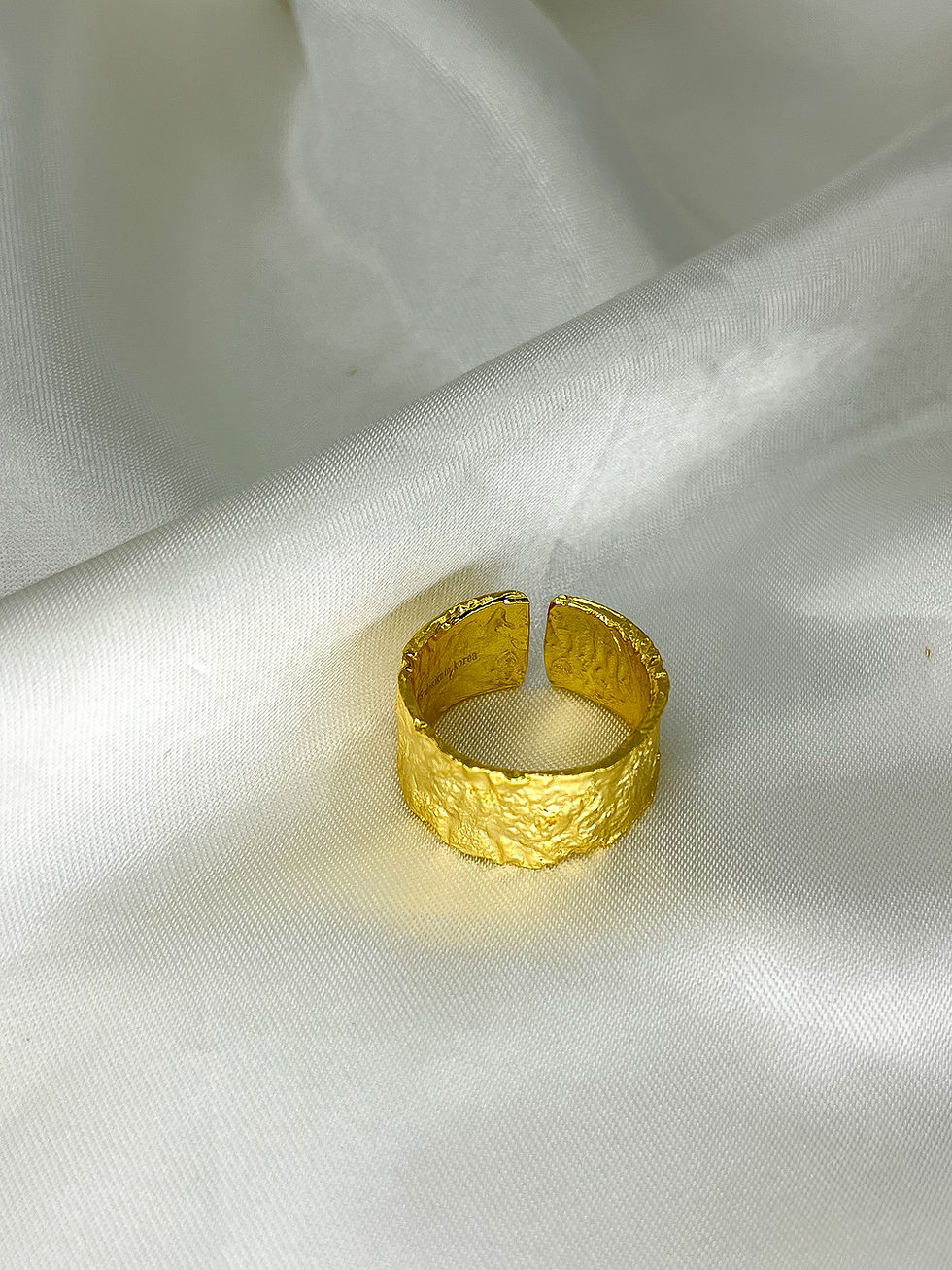 Thumbnail: Sophia thick gold ring