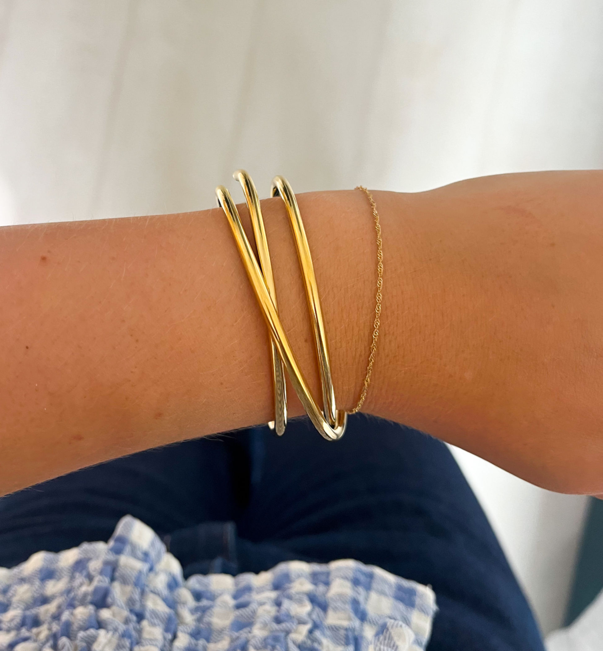 Isla gold bangle