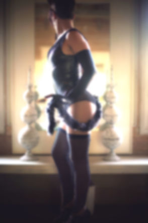 J_pussycat_GOLD.2500px.jpeg