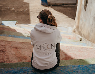 Moon Touch Matty, stylové oblečení