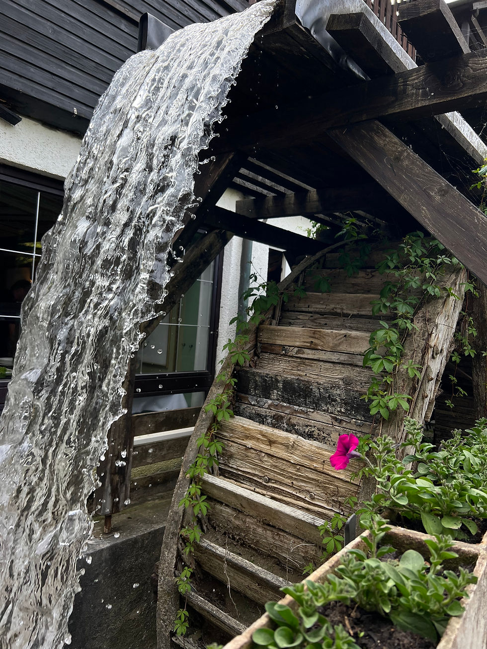 Eine alte Mühle in Betrieb