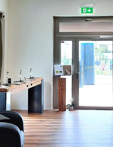 Verkaufsraum fuer Secondhand-Schmuck bei Rejewelled im Glasi-Quartier Buelach