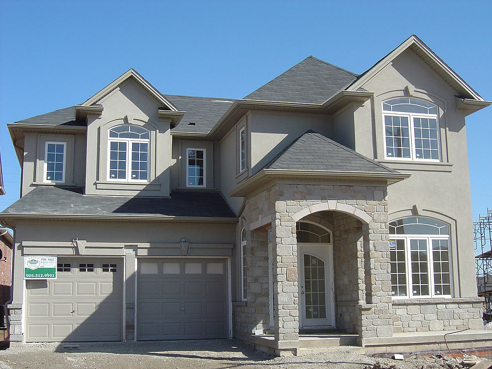 new-home-stone-veneer-design-1