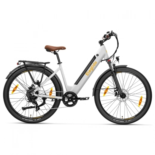 White Geekmaxi e-bike on display. Geekmaxi E-Bikes Review 2025: Affordable, Reliable, and European roads.
