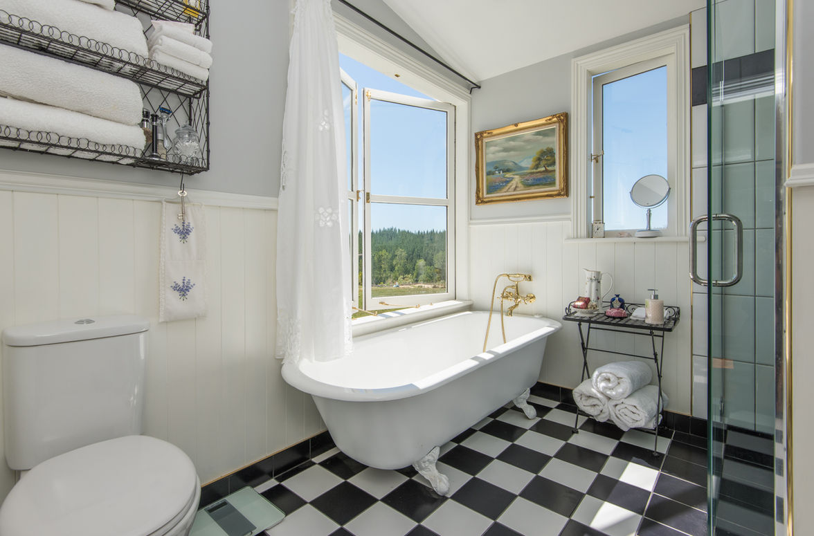 Ensuite.jpg