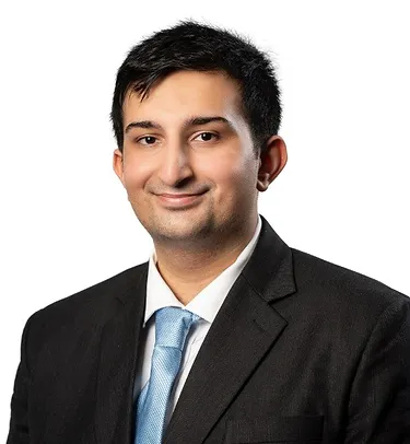 Shumraze Fawad Headshot.webp