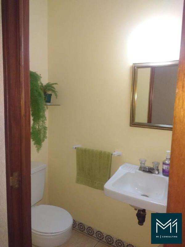 Miniatura: RENTO APARTAMENTO AMUEBLADO EN ZONA 10