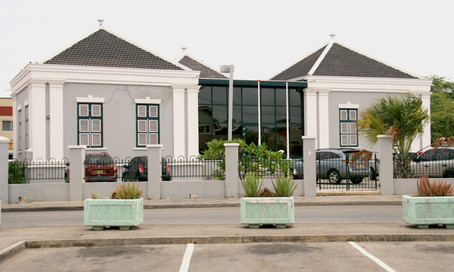 MIKE EMAN TA SIGUI CU SU RACHA DI MENTIRA