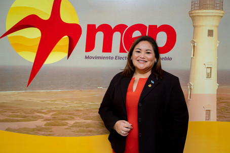 Parlamentario drs. Shailiny Tromp-LeE: