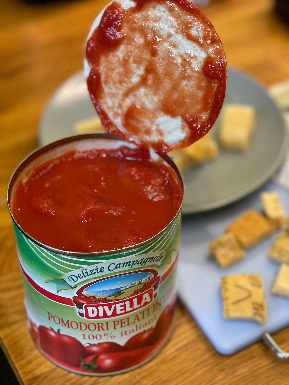 Tomate pelée Divella c, croûtes de parmesan