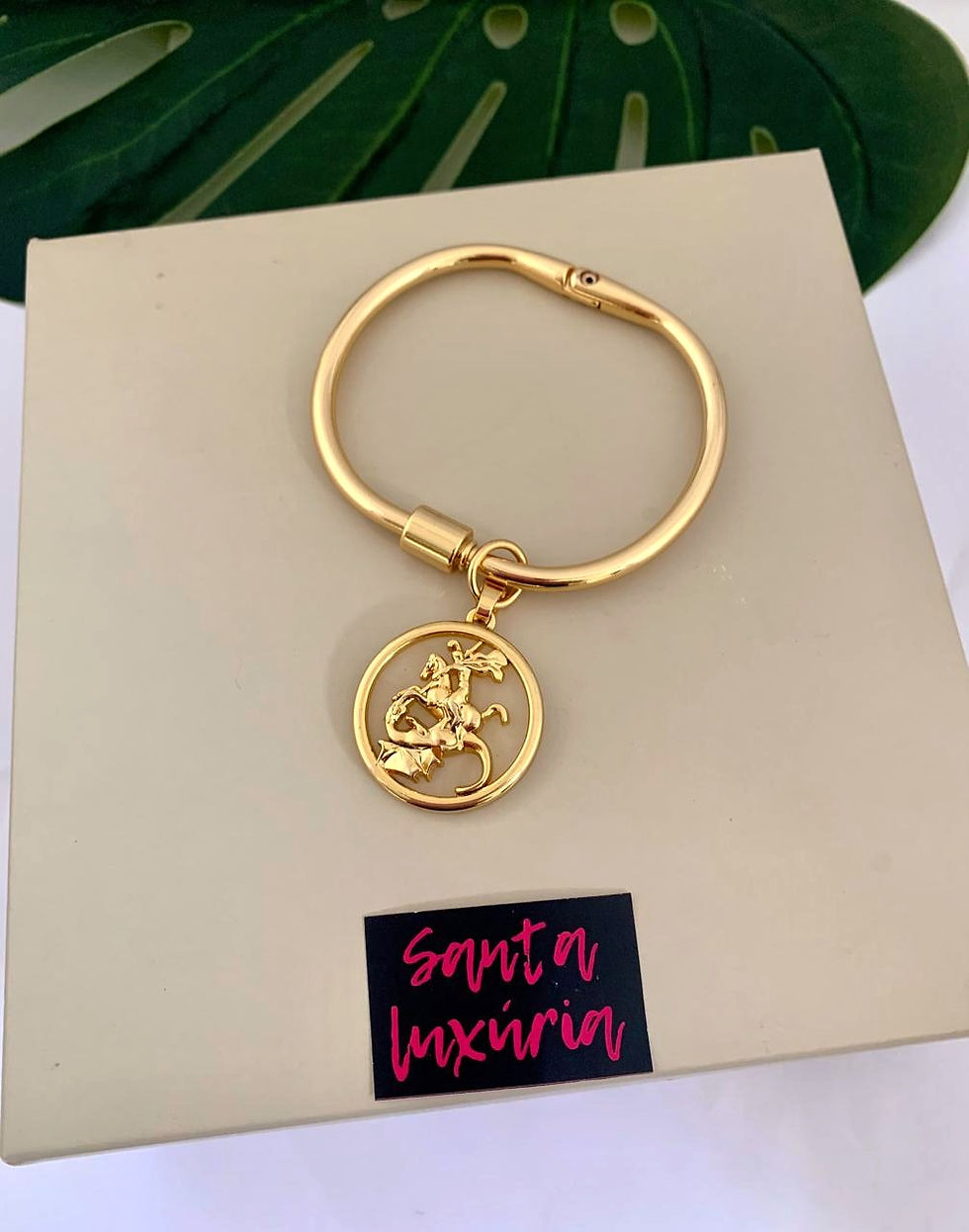 Bracelete redondo com pingente são Jorge