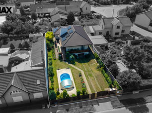 A Family Home You'll Enjoy Every Day – Discover a Beautiful Garden, Swimming Pool, and Private Wellness Retreat in Všetaty