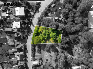 Stavební pozemek ve Hvězdonicích: Klid Posázaví a Praha na dosah