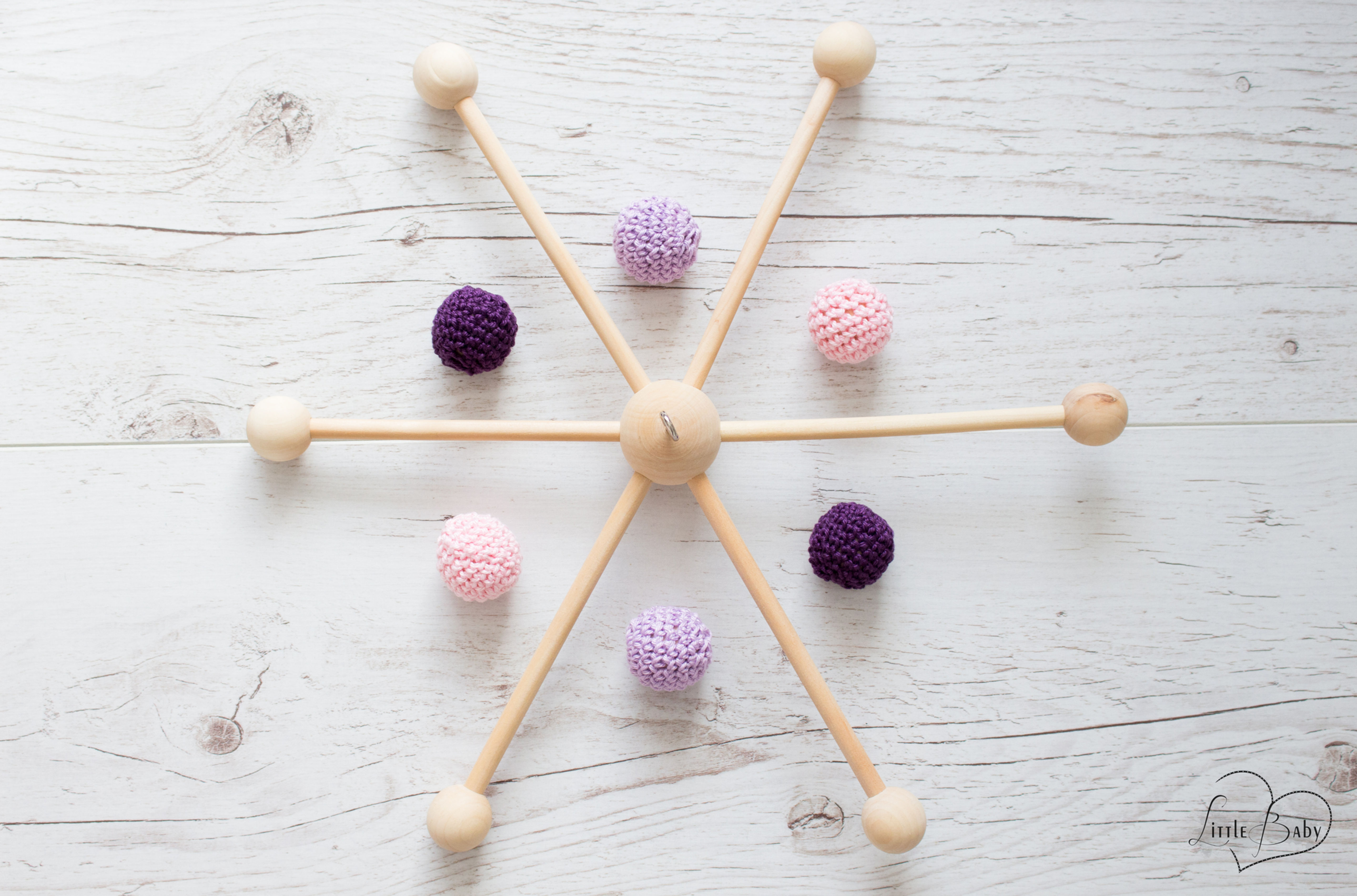 Mobile Gr. S - Mit Häkelkugeln