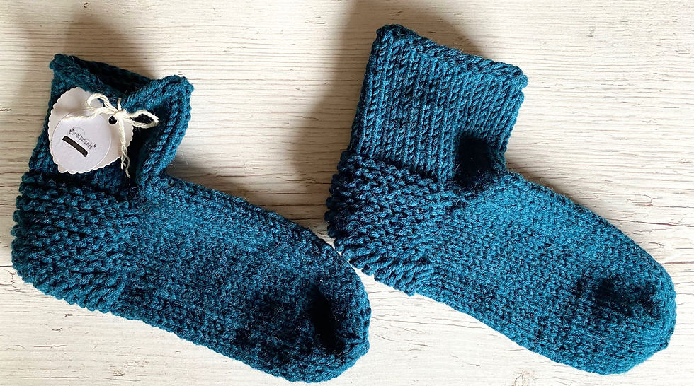 Miniaturbild: Gestrickte dicke kurze Socken Größe 42/43