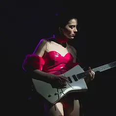 EL POP EXPERIMENTAL DE ST. VINCENT LLEGA A GUADALAJARA. 