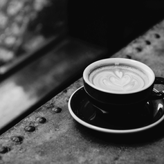 PLAYLIST: UN CAFÉ Y LA LLUVIA DE FONDO