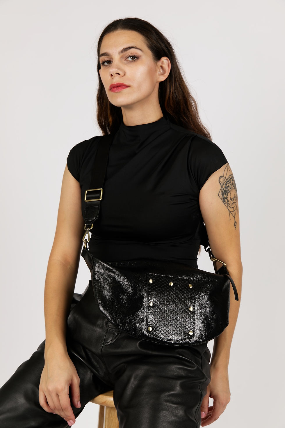 Thumbnail: Black real leather women's cross-body bag